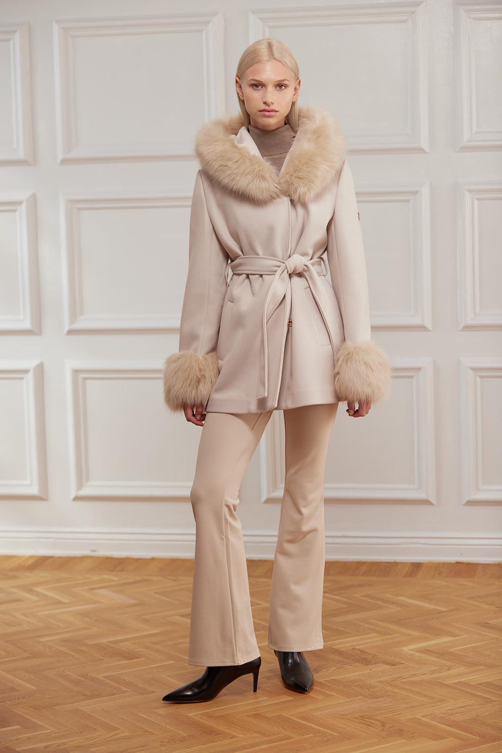 OLIVIA CUFF WINTER WHITE